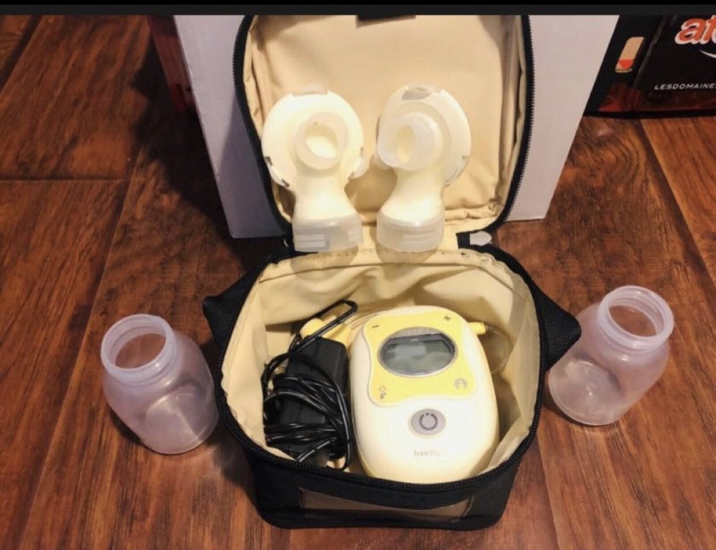 Medela Double Breast Pump - photo 3
