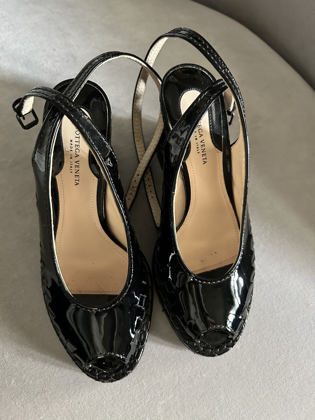 Bottega Veneta patent espadrille wedges - like new - photo 3
