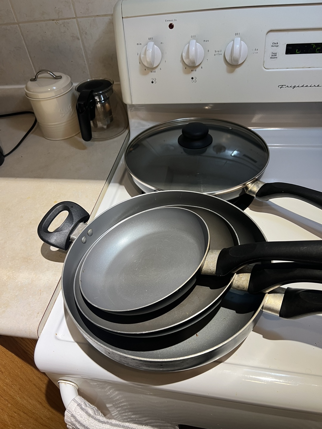4 frying pans + cake pan for $20 thumbnail