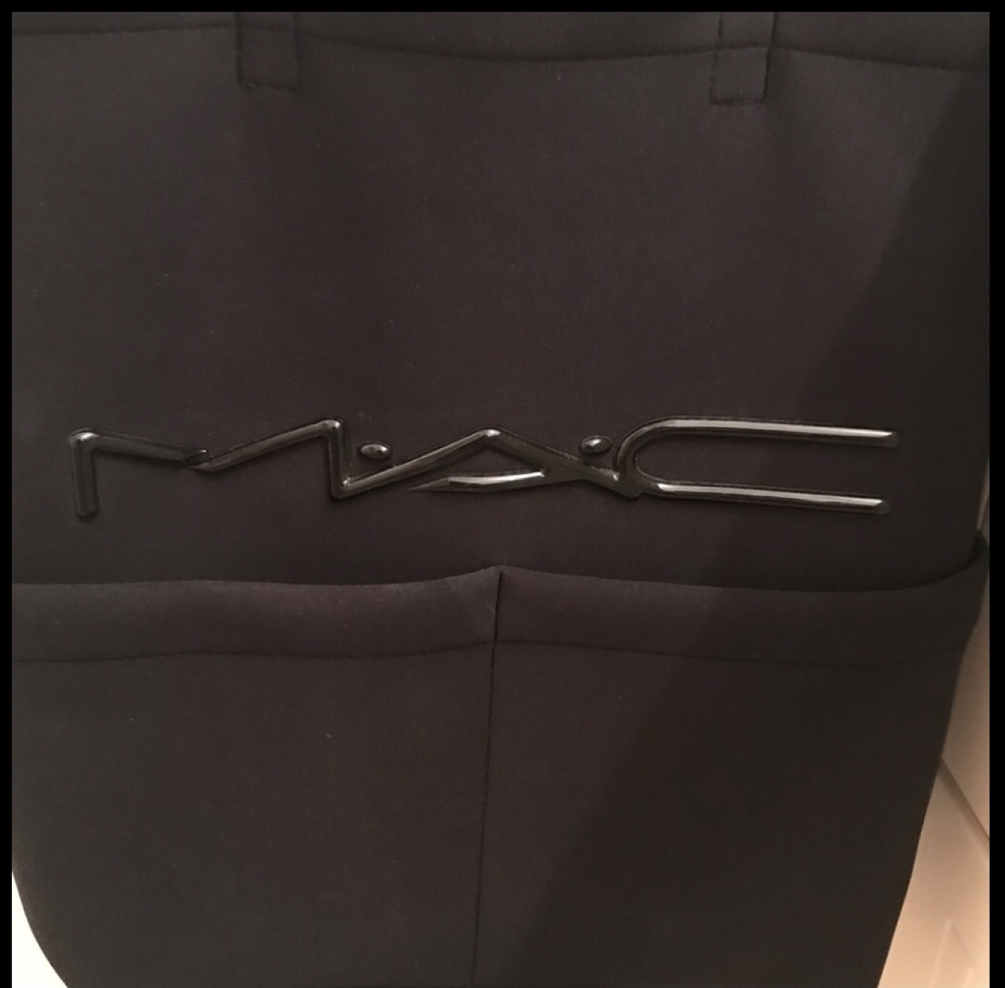 MAC Scuba Tote image indicator(2)