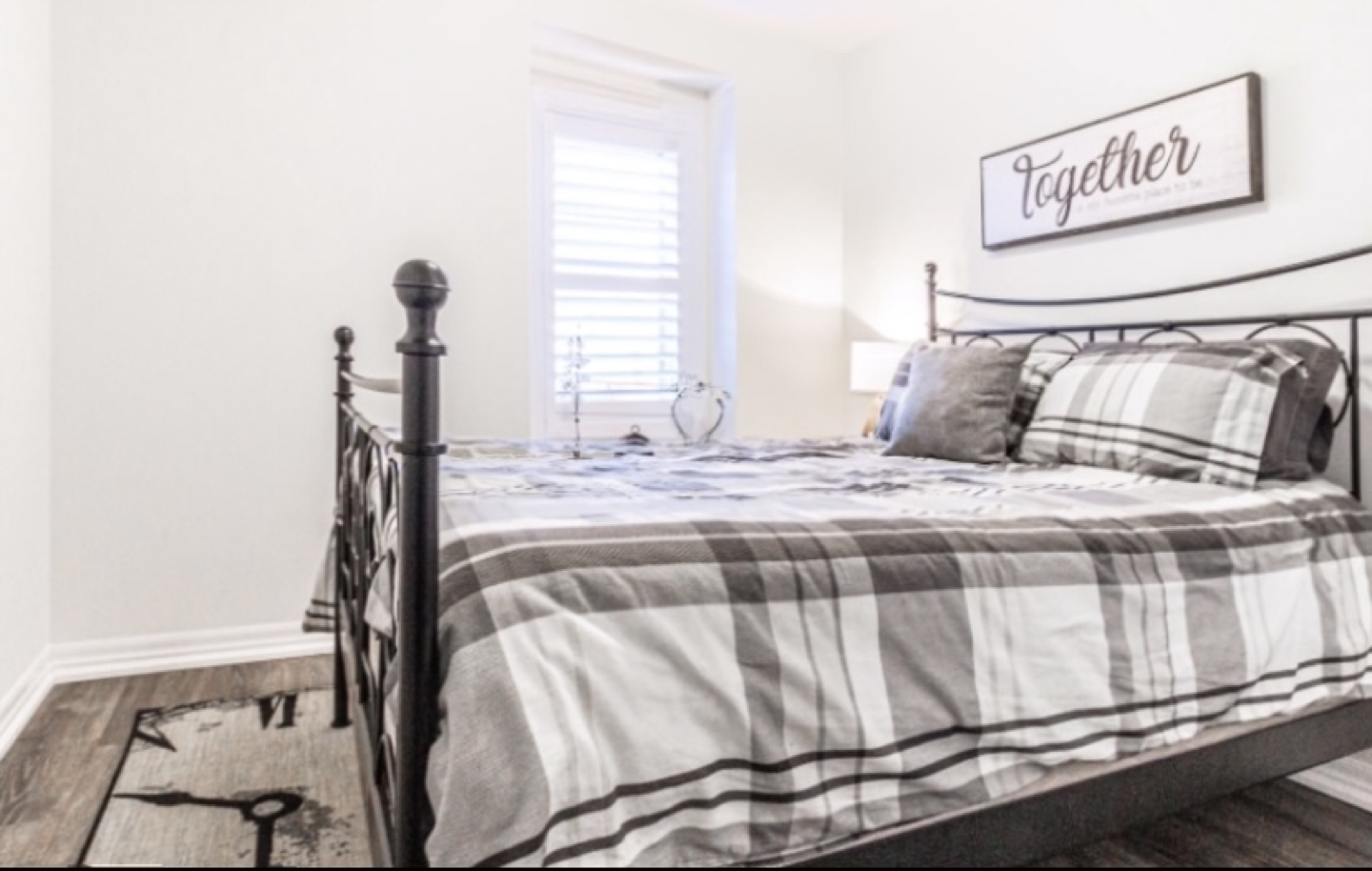 Double bed frame