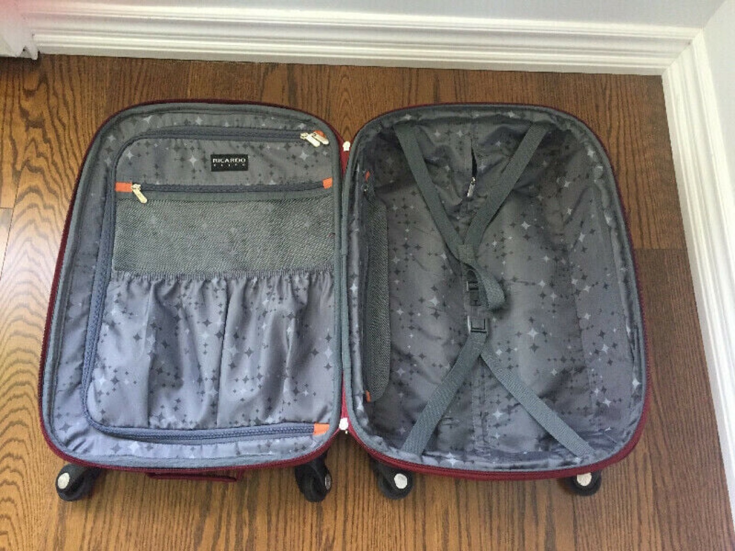 Carry-on luggage - photo 2