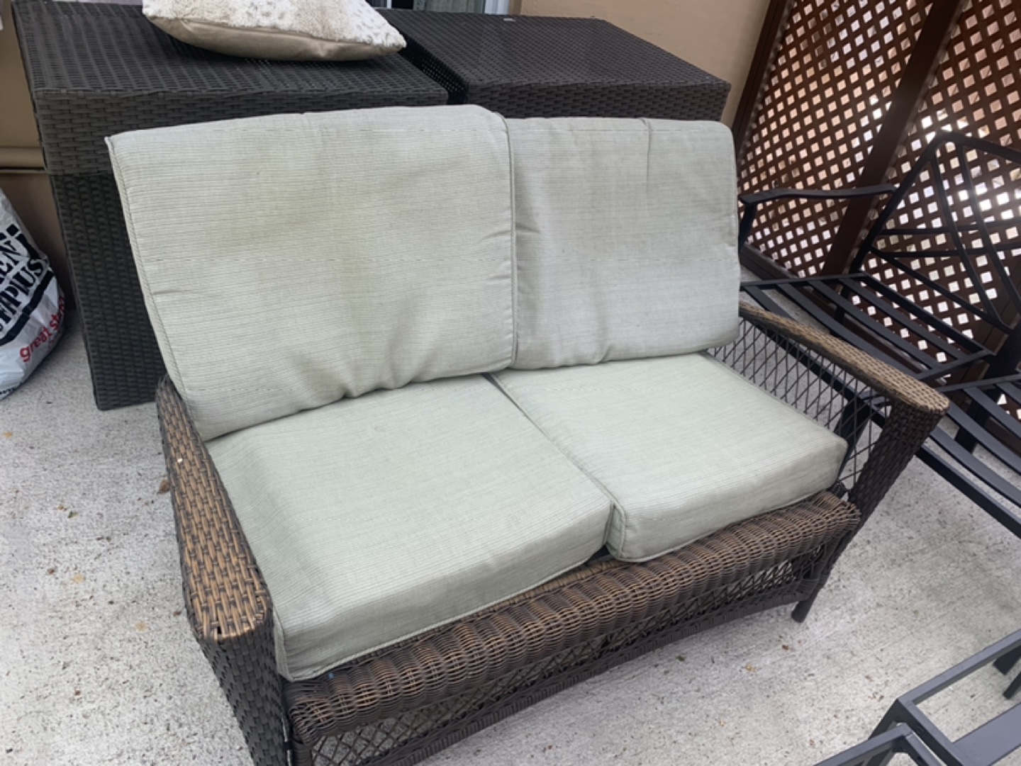 Patio image indicator(3)