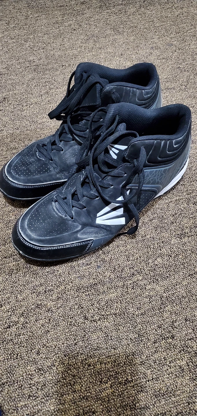 Easton baseball shoes / cleats thumbnail