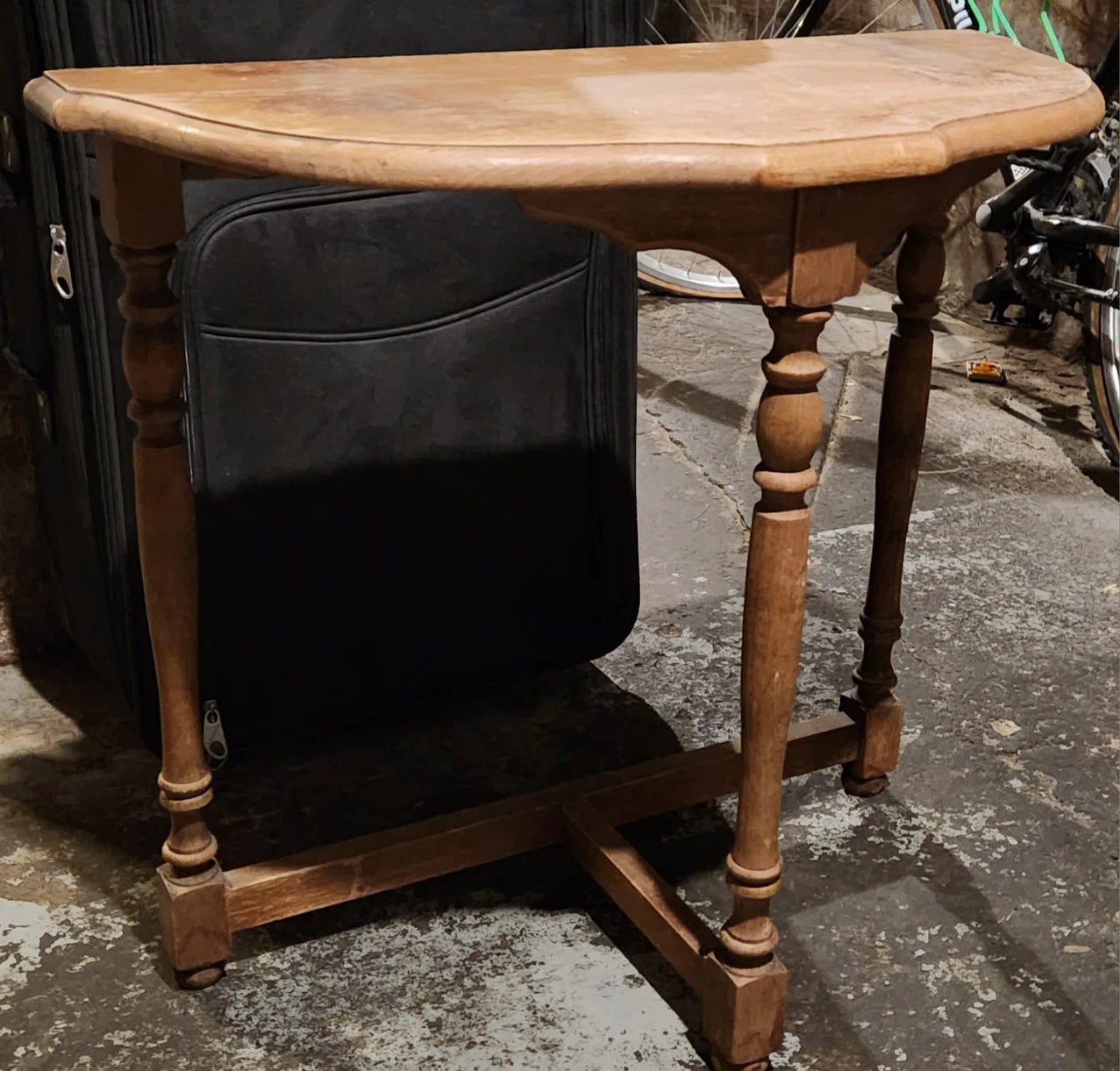 antique table thumbnail