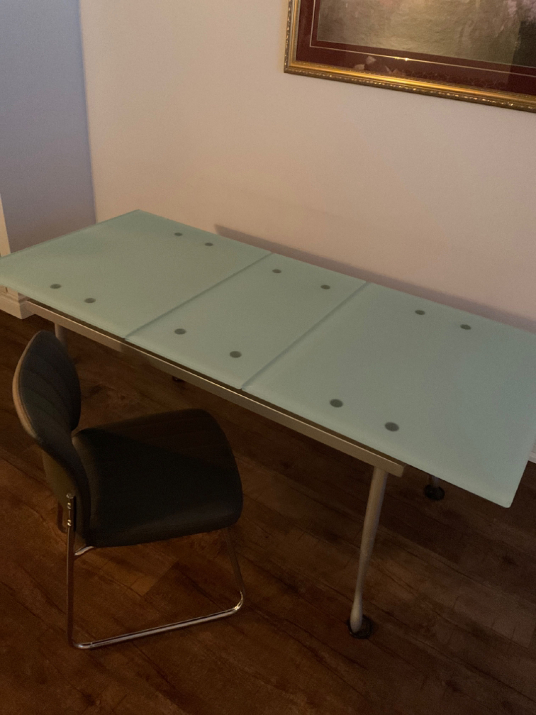 Dining table and 4 chairs - photo 3