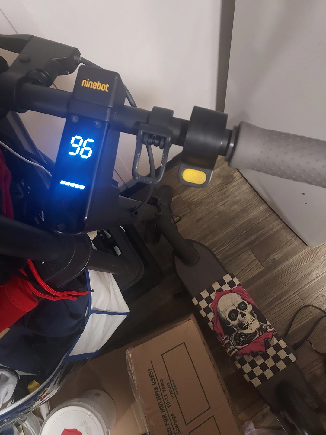 ninebot  E-scooter - photo 2