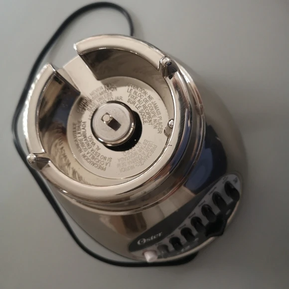 Oster 12 speed glass blender image indicator(2)