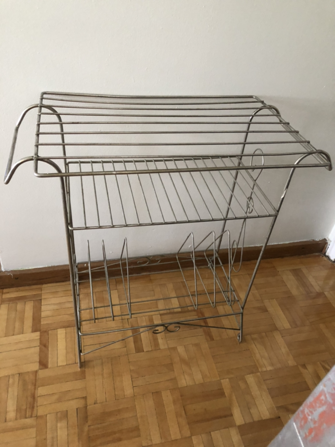 Vintage Record Player & Album Stand image indicator(2)