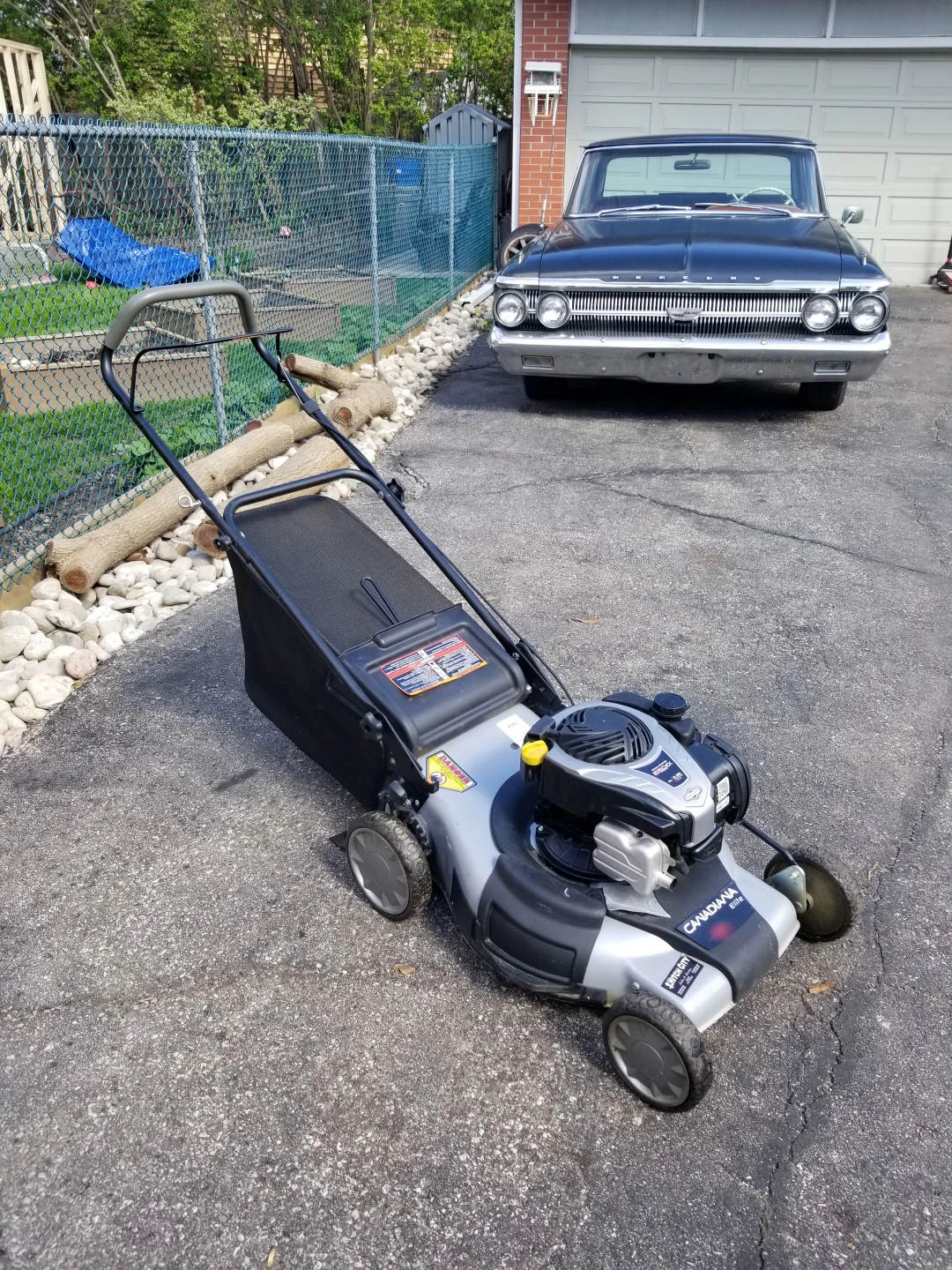 Briggs & Stratton Lawn mower 140cc thumbnail