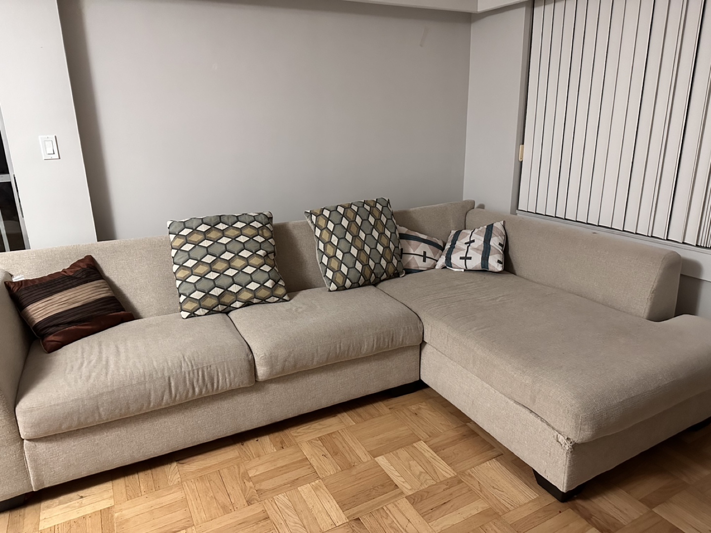 L Shaped couch sofa - photo 4