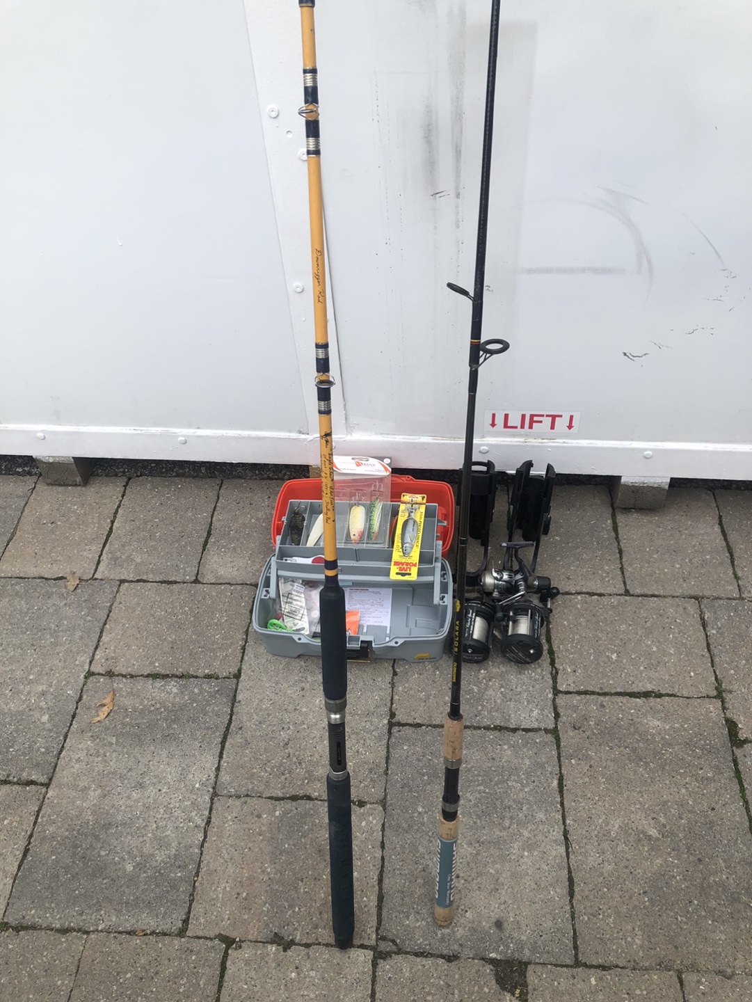 Fishing Rods+tackle box+holder thumbnail