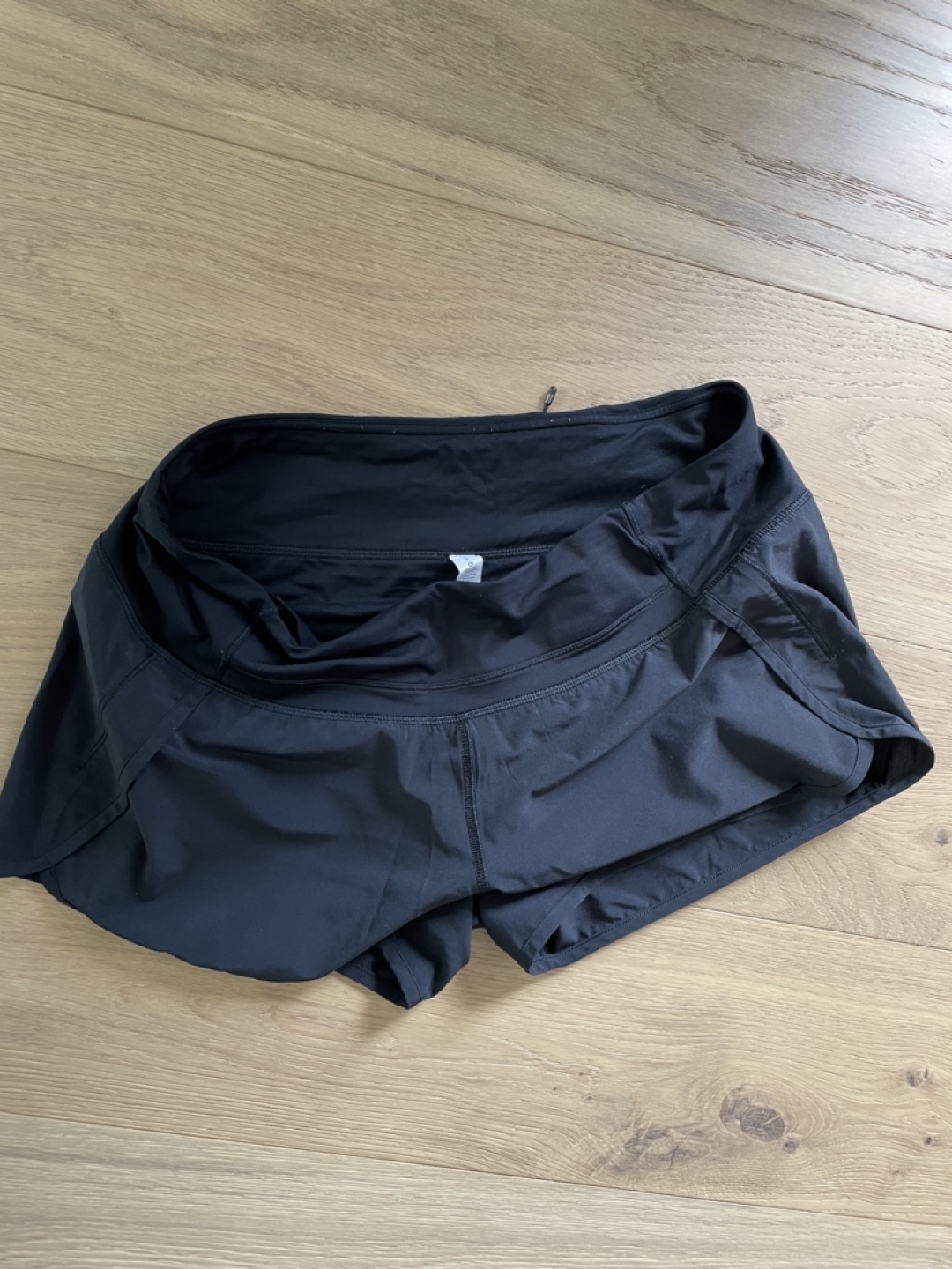 Lululemon shorts sz 8 thumbnail