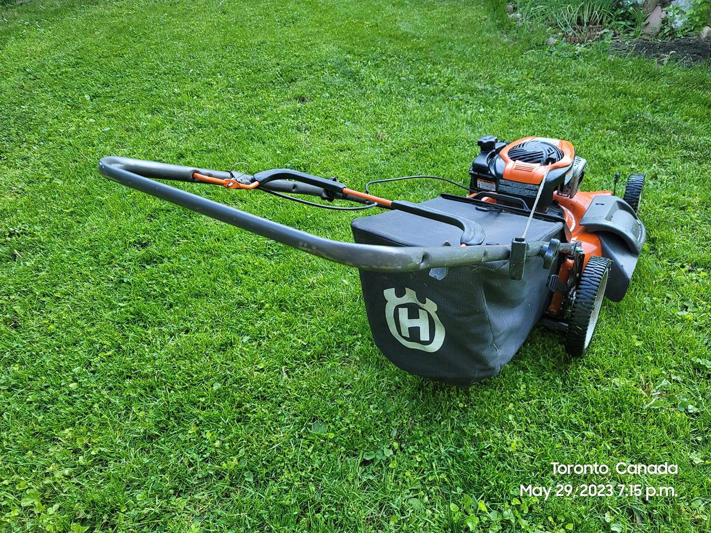 Husqvarna Lawn Mower 22" image indicator(3)