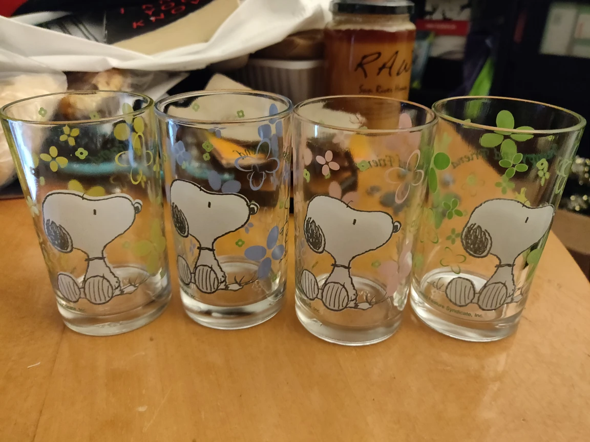 Snoopy cups