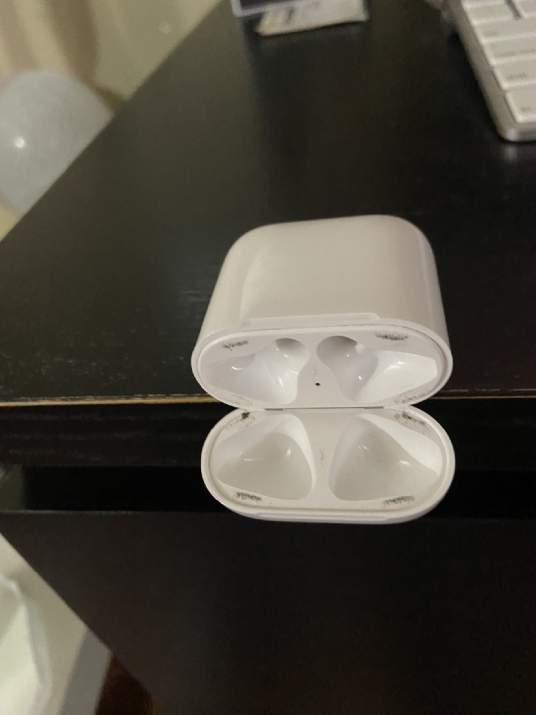 AirPod case 1st and 2nd generation - photo 2