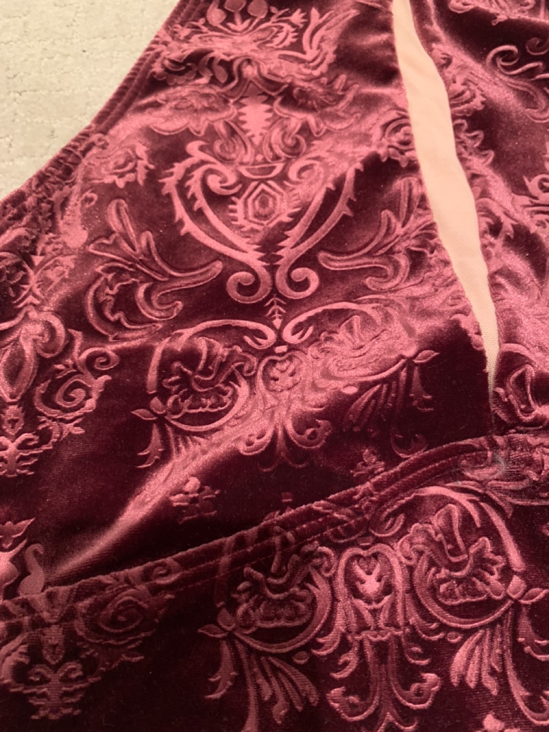 Sleeveless red velvet top image indicator(2)