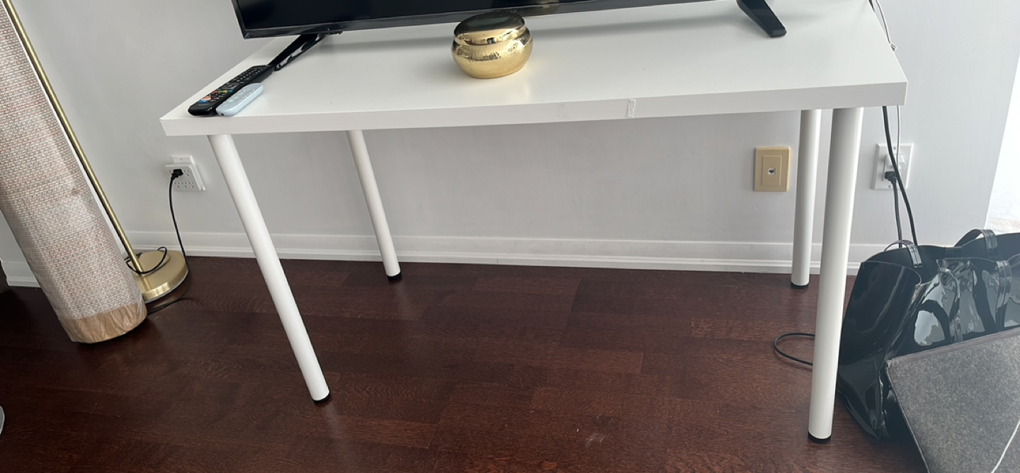 White table - photo 3