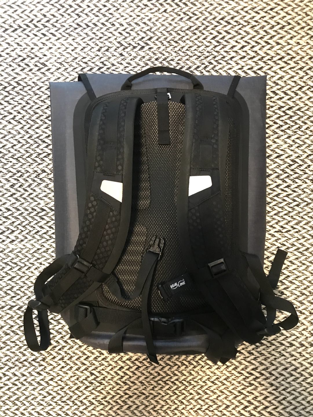 BRAND NEW! SealLine Urban Dry Backpack - photo 5