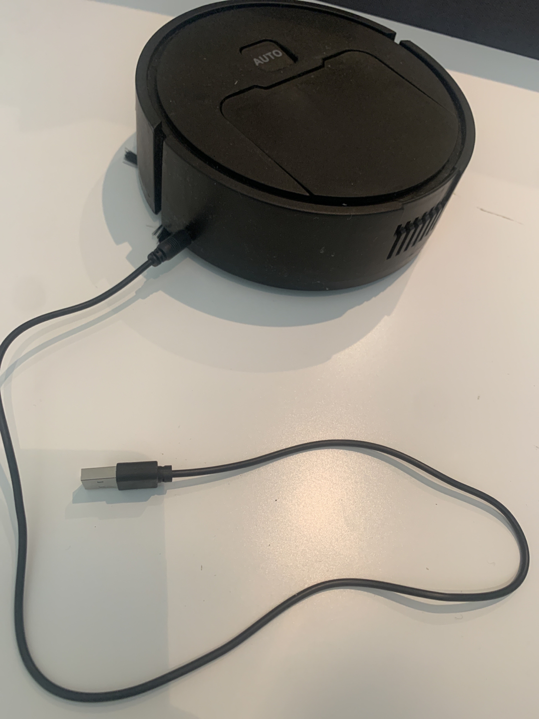 Mini wireless charging iRobot - photo 3
