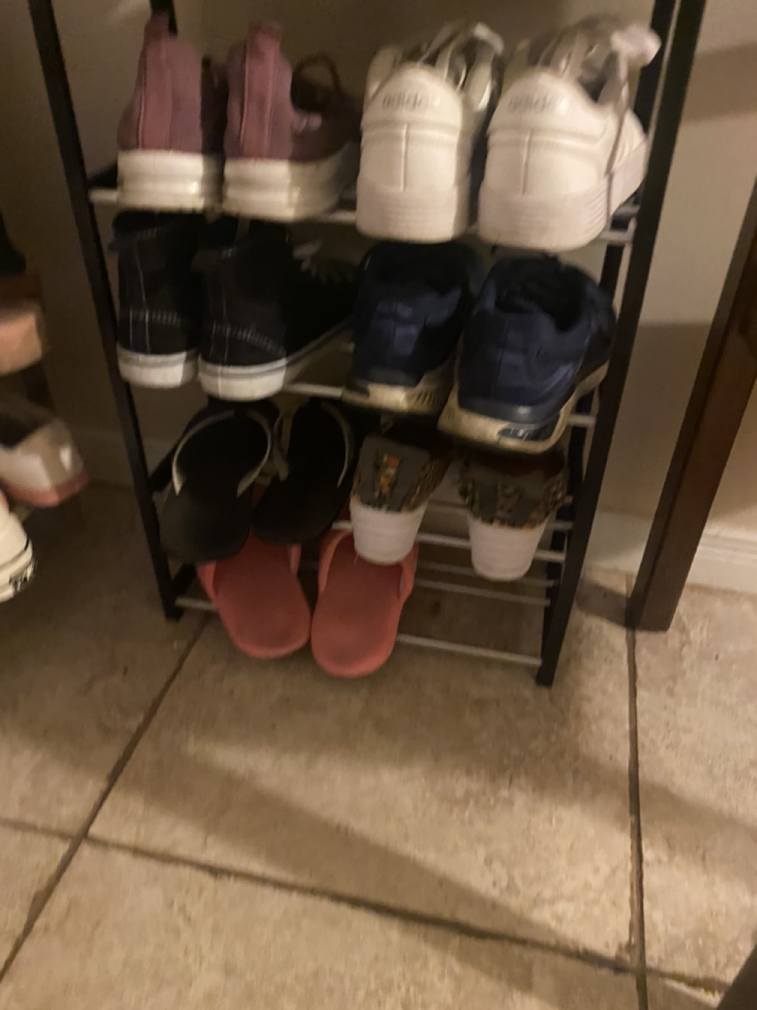 Shoes rack thumbnail