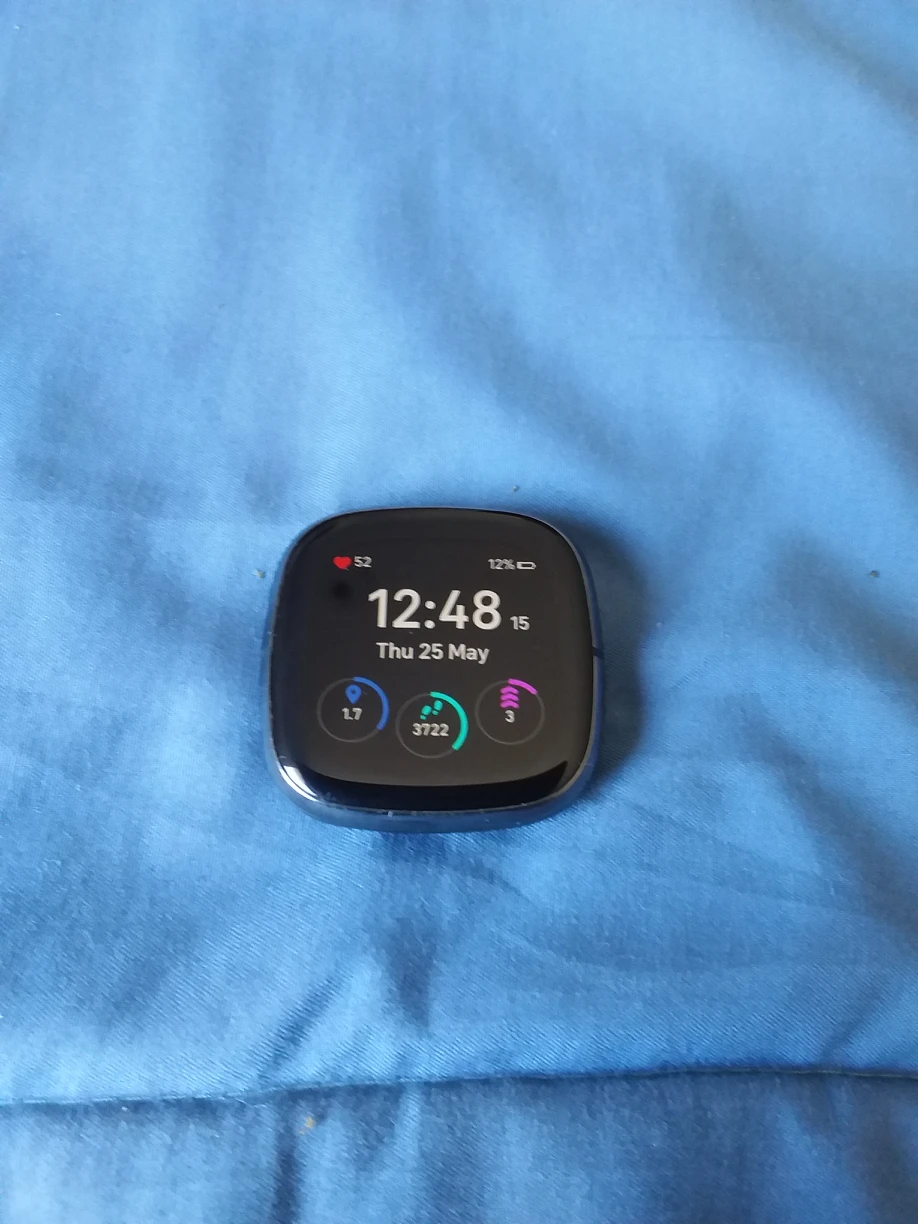 Fitbit sense used good working condition - photo 3