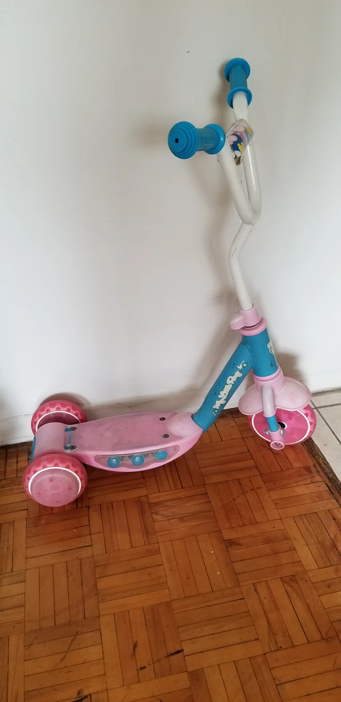 TOODLER SCOOTER