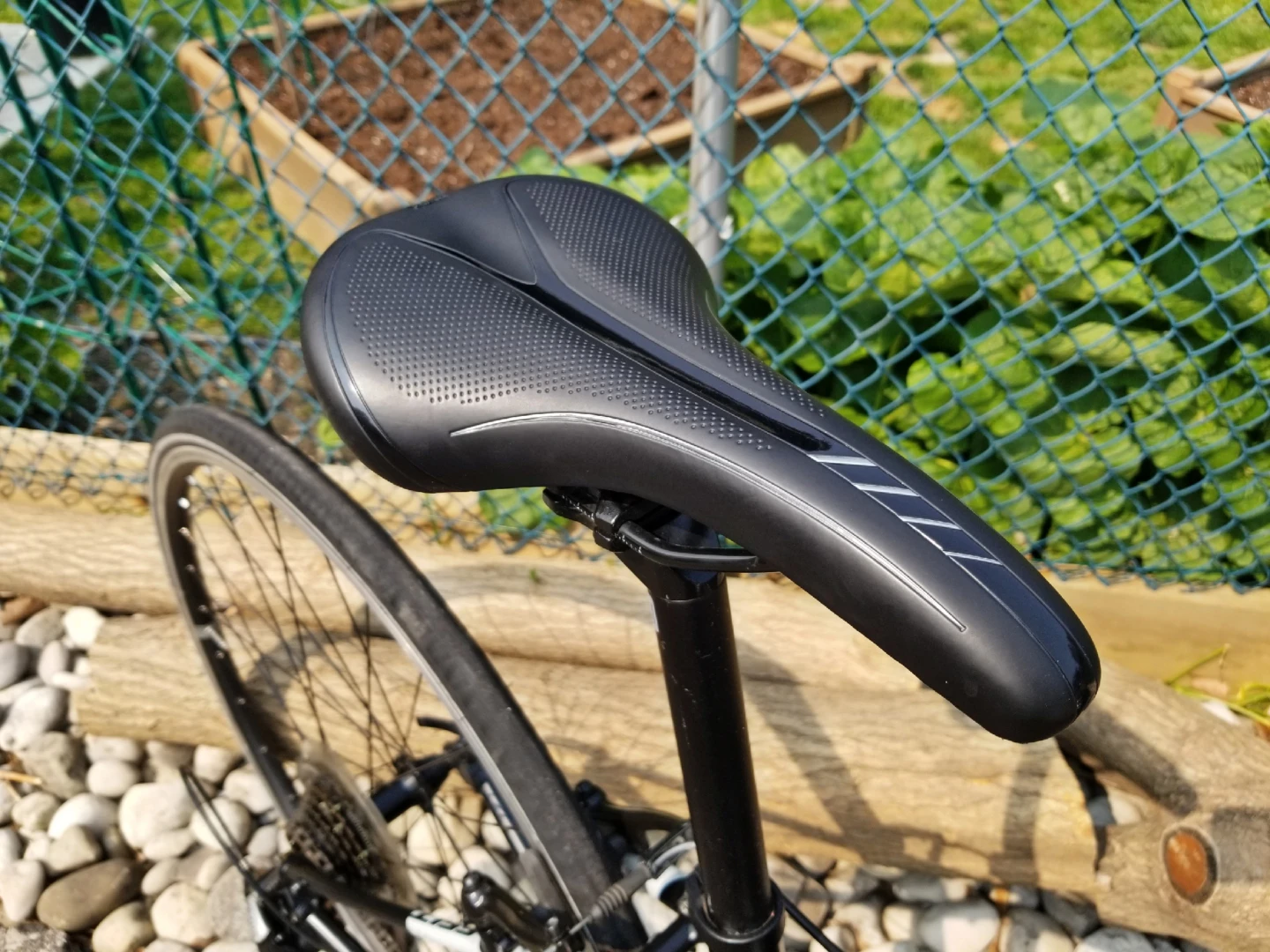 Felt Urban Hybrid Bike 21 spd image indicator(4)