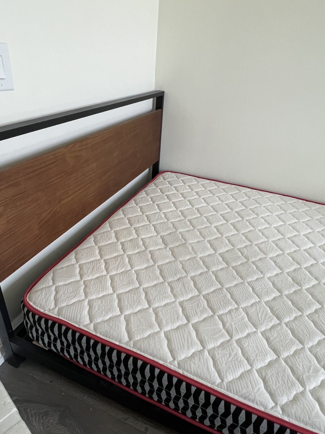 Frame+Mattresses