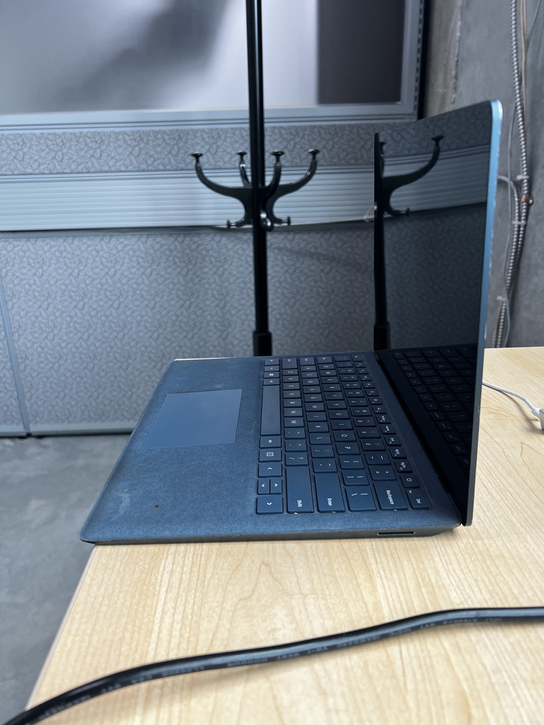 Microsoft Surface Laptop 7th Gen Windows 10 PRO - photo 4