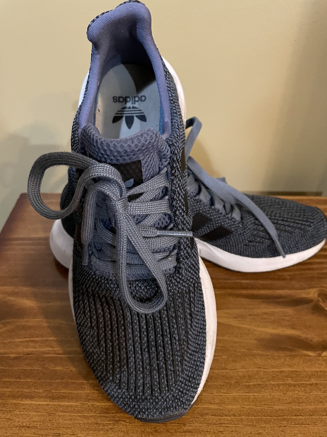 Adidas shoes thumbnail