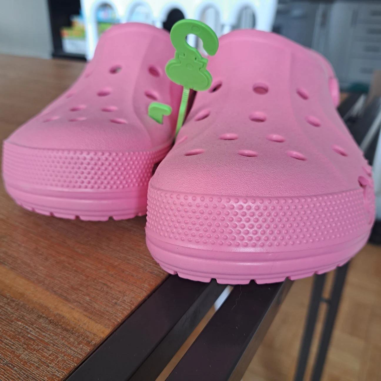 Pink Crocs! Brand New, size 11 - photo 4