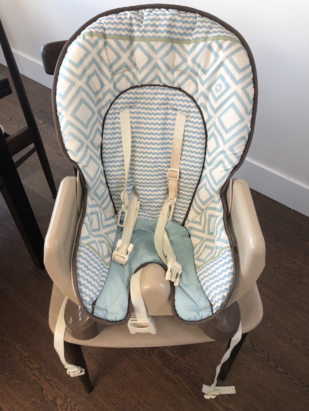 #freecycle Fisher-Price portable High chair #freecycle - photo 2
