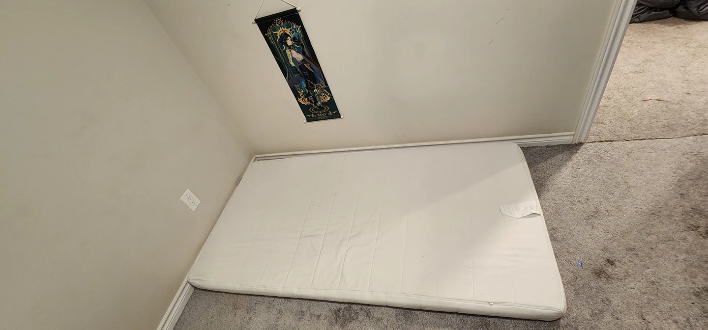 single bed mattress with mattress protector - photo 2