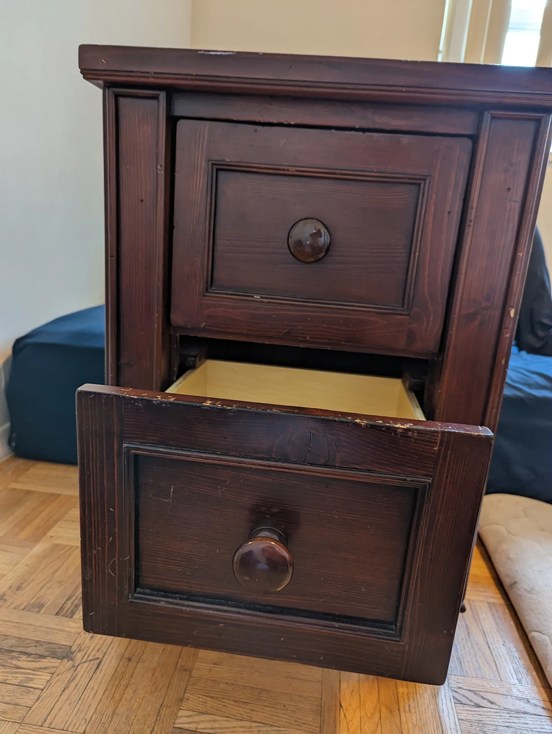 Night stand - photo 2