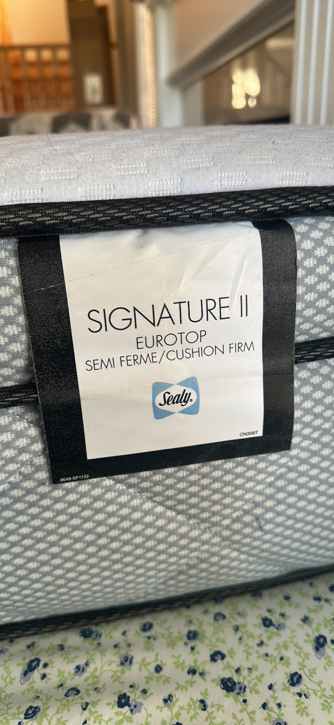 Queen Mattress for sale!! - photo 3