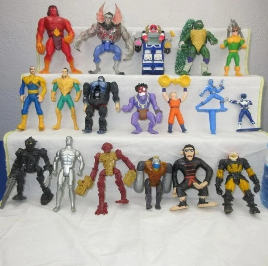 18 Action Figures: Ninja Turtle, Transformer image indicator(3)