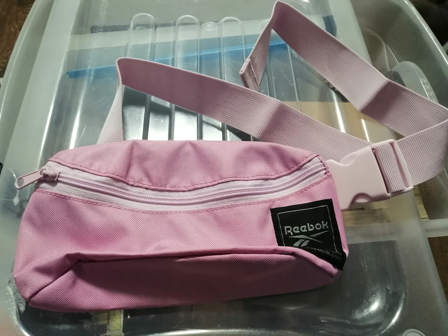pink fanny pack thumbnail
