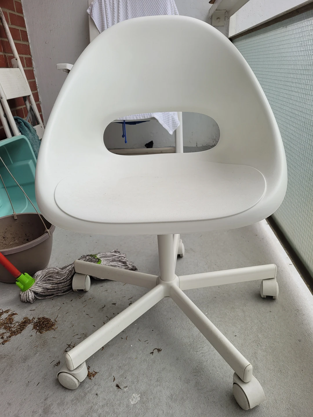 chair thumbnail