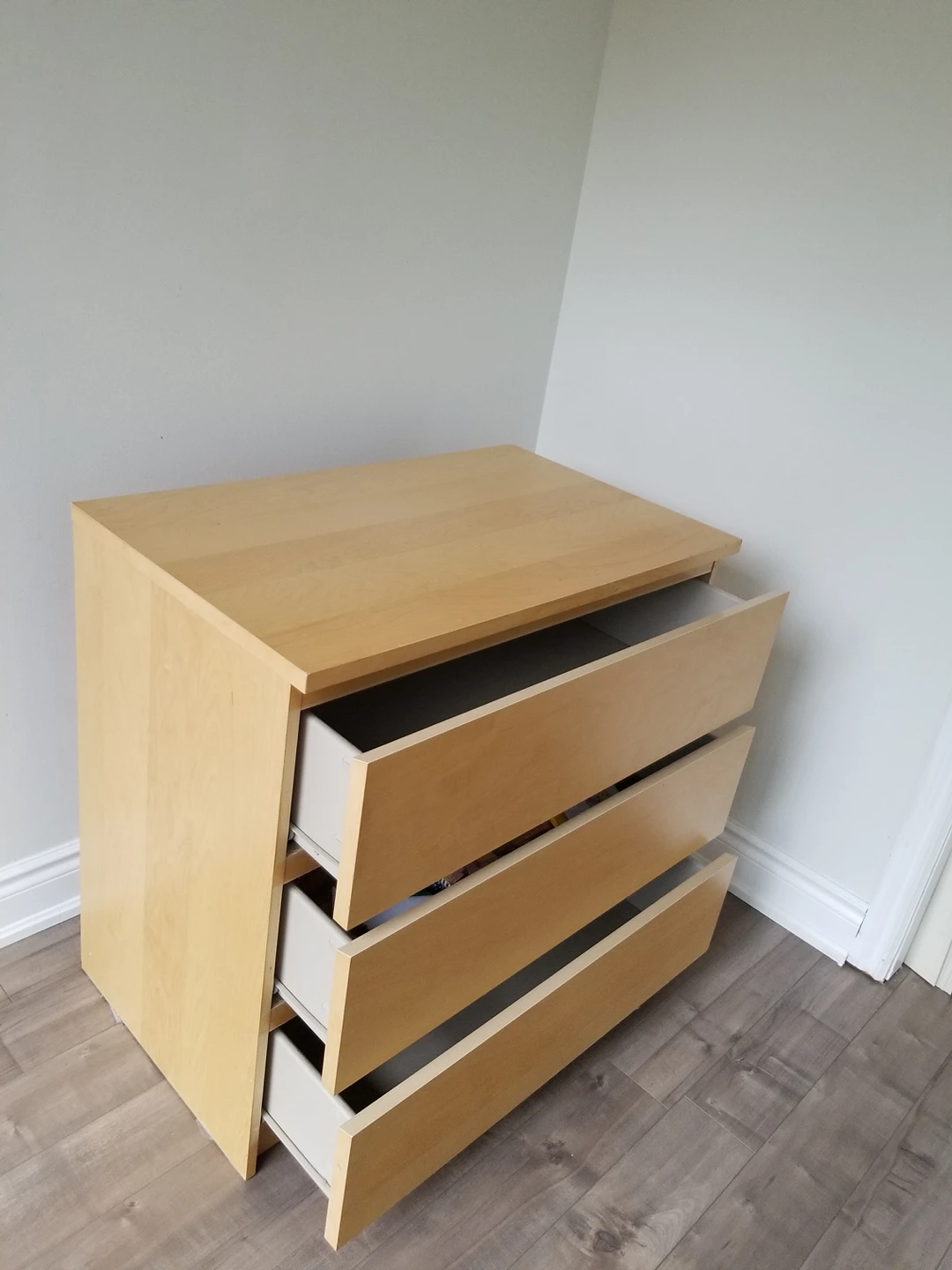 3 drawer chest