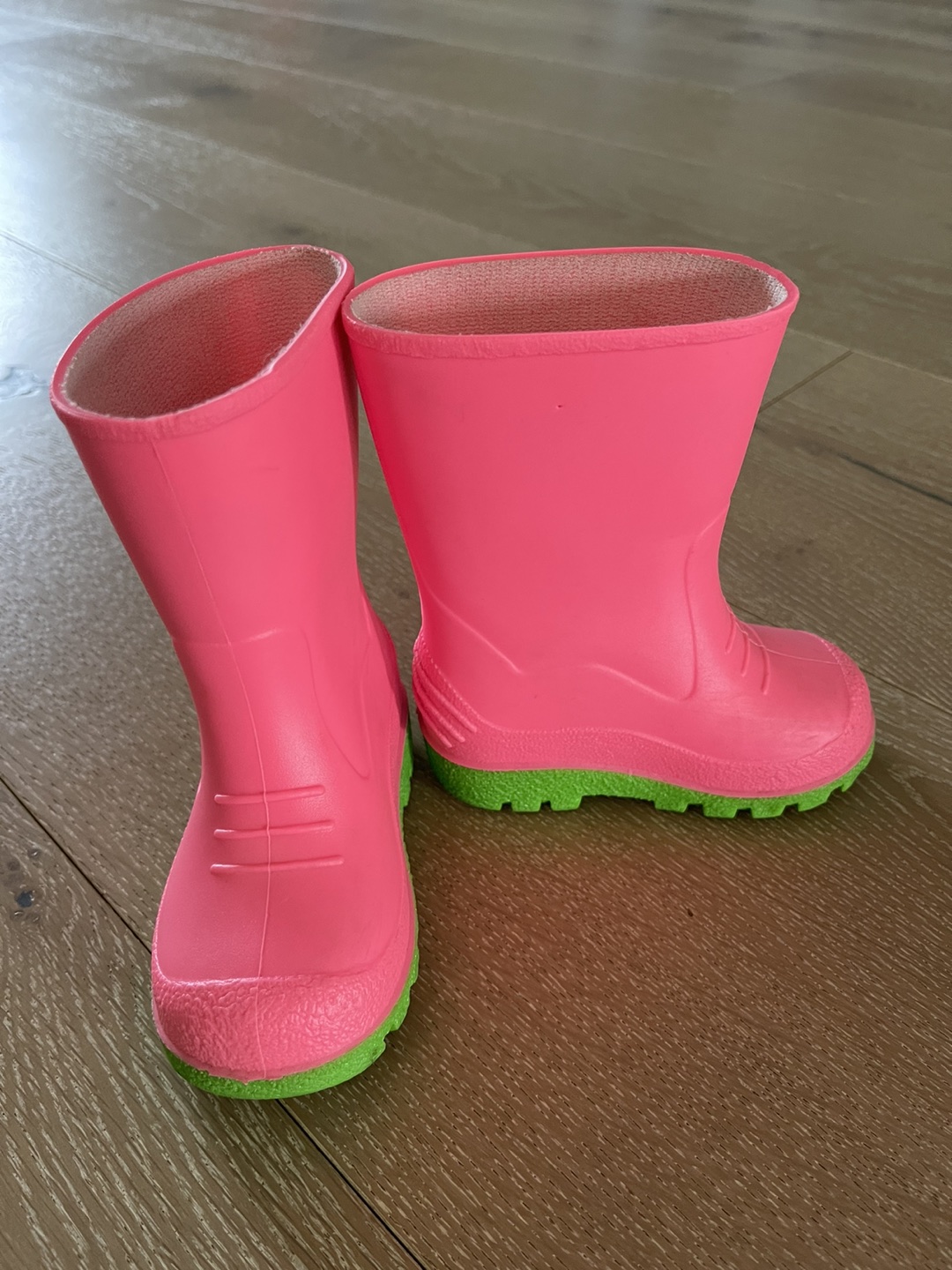 Pink rain boots for kids thumbnail