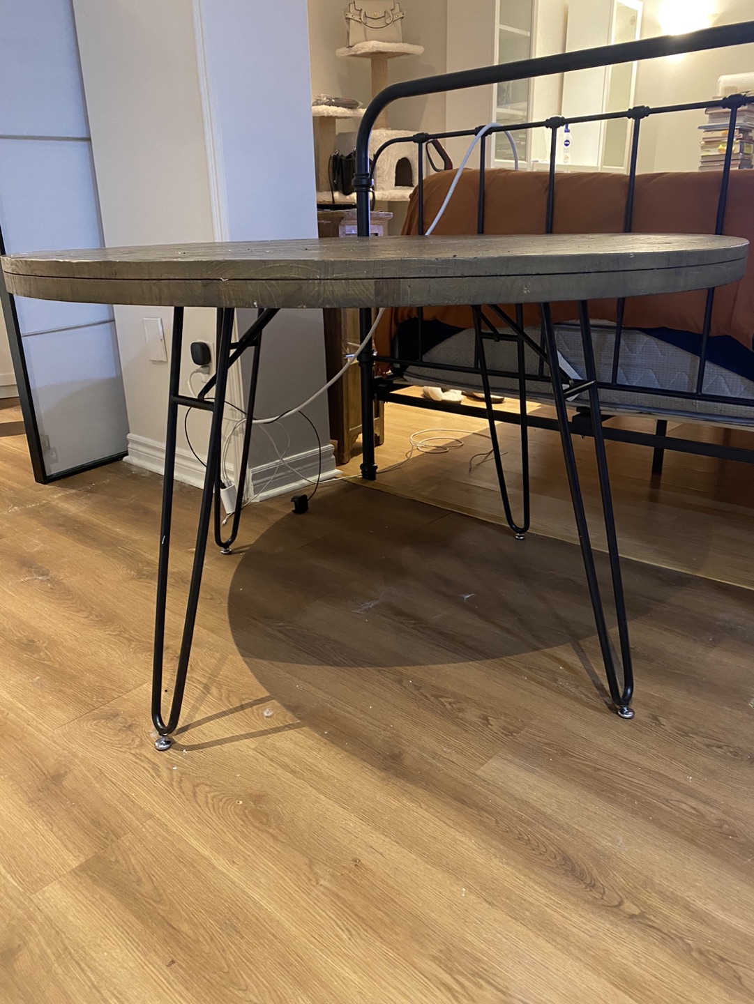 Round dining table - photo 3