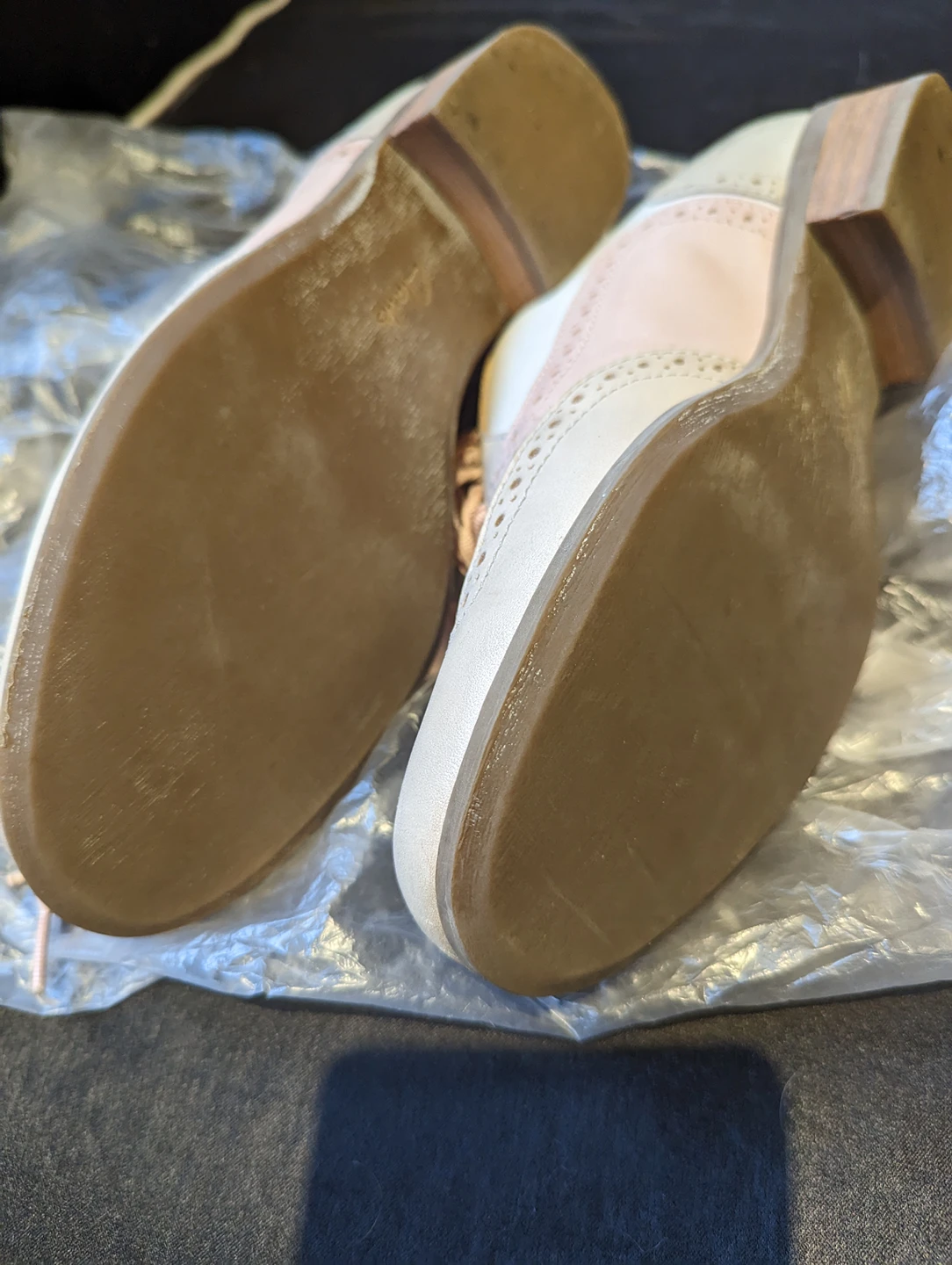 Clark's Size 6 shoes image indicator(2)