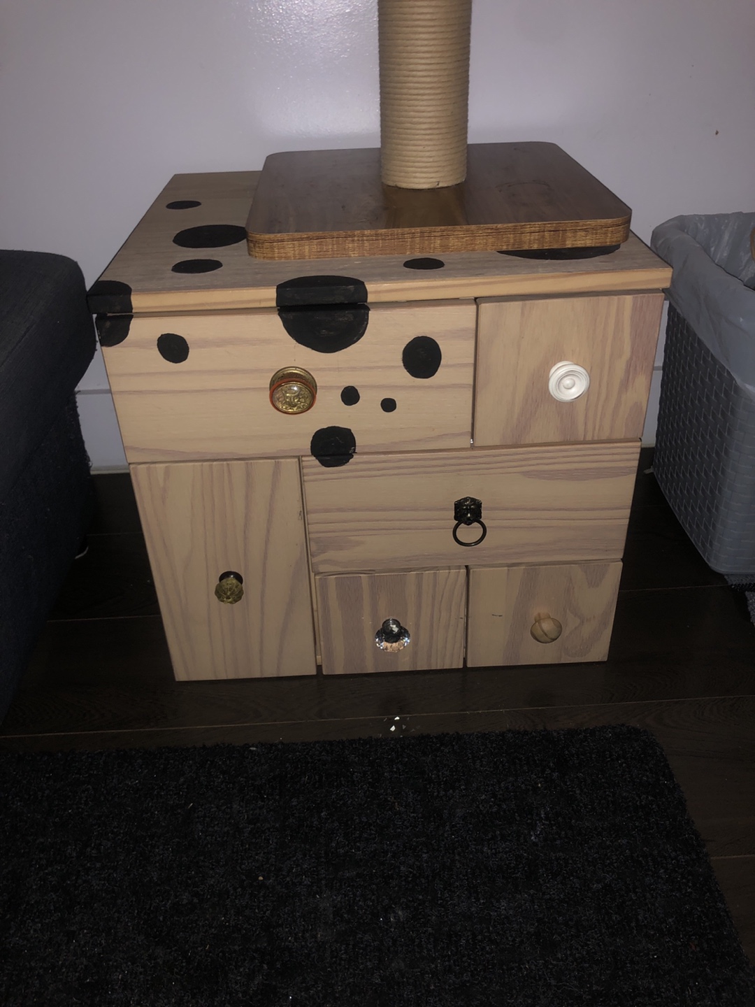 Cube of drawers. thumbnail