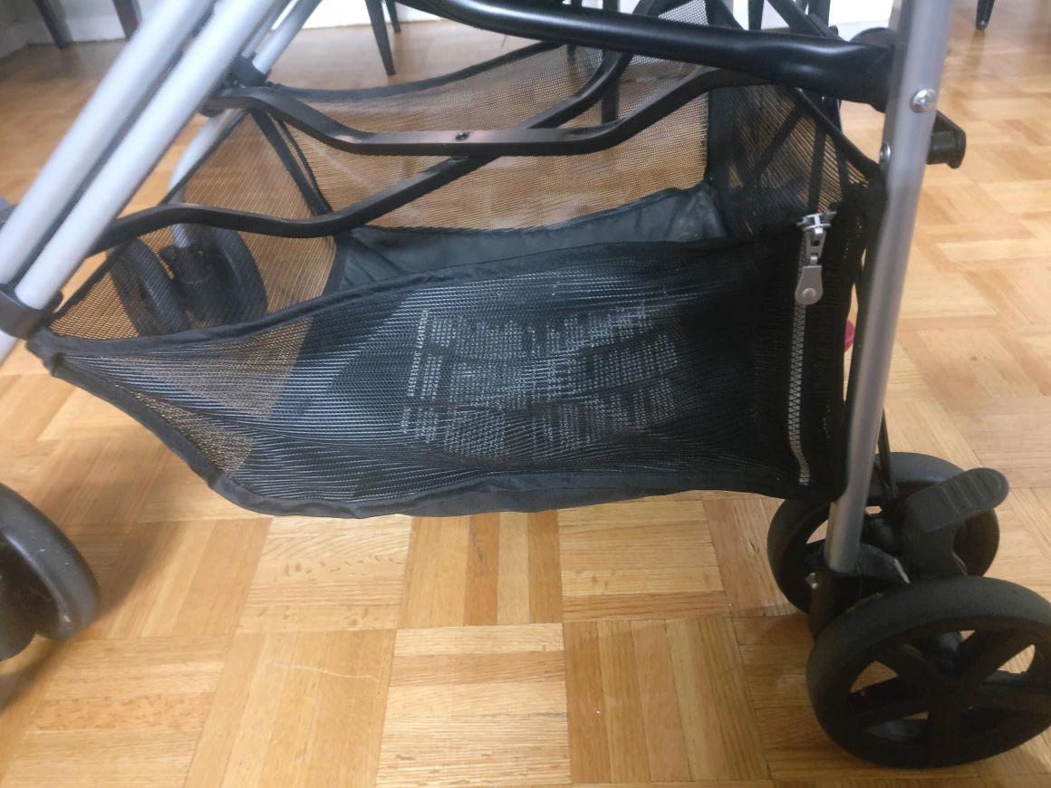 Evenflo stroller for kids 0-3 years with cupholder - photo 3