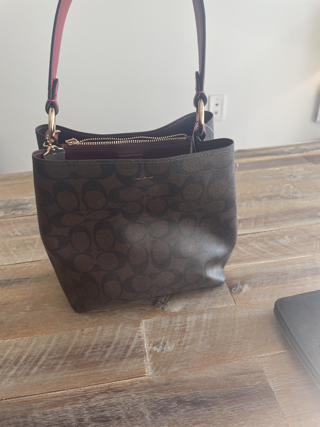Coach purse never used - photo 2