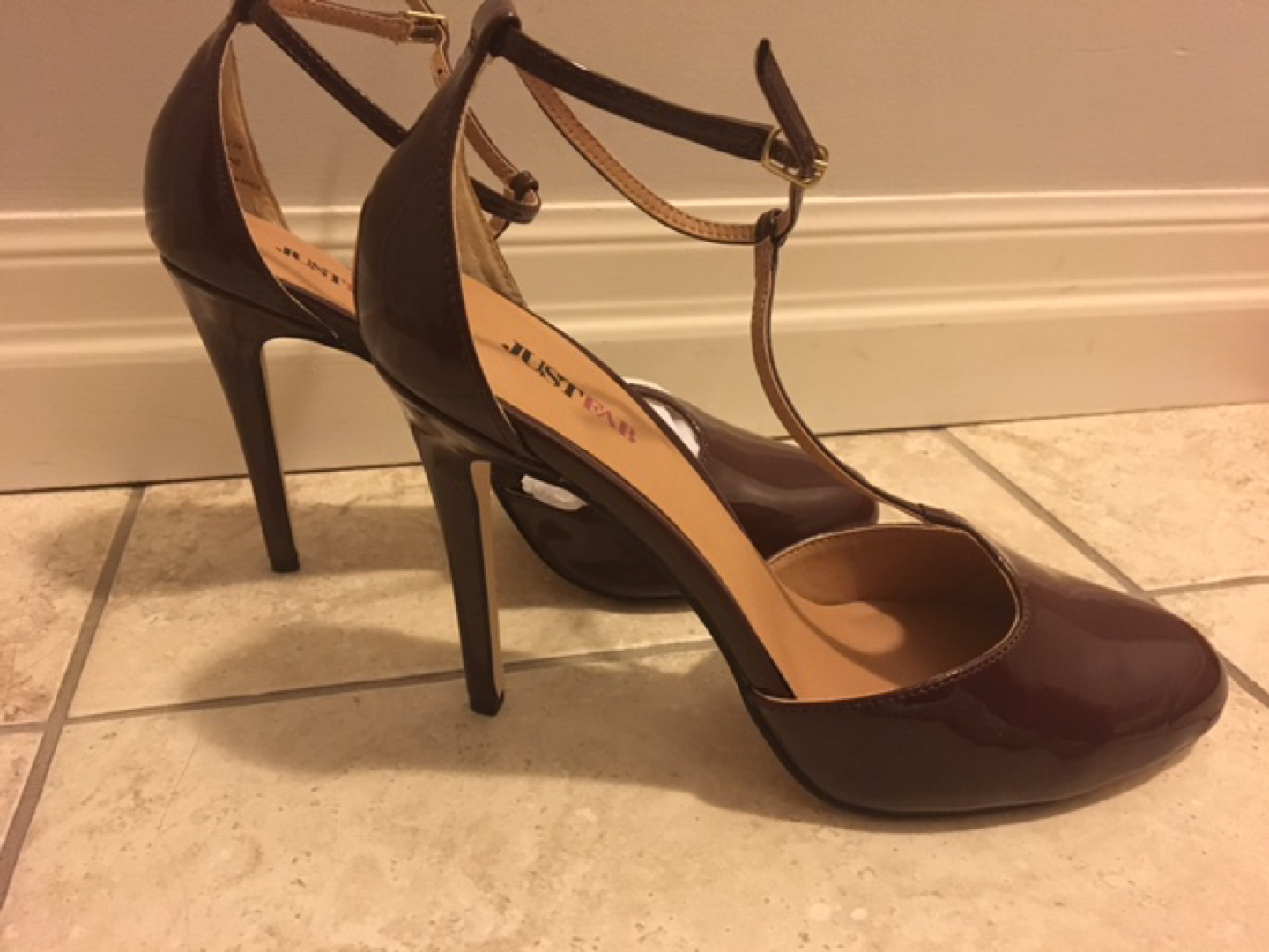 Burgundy Women’s Heel (NEW) thumbnail
