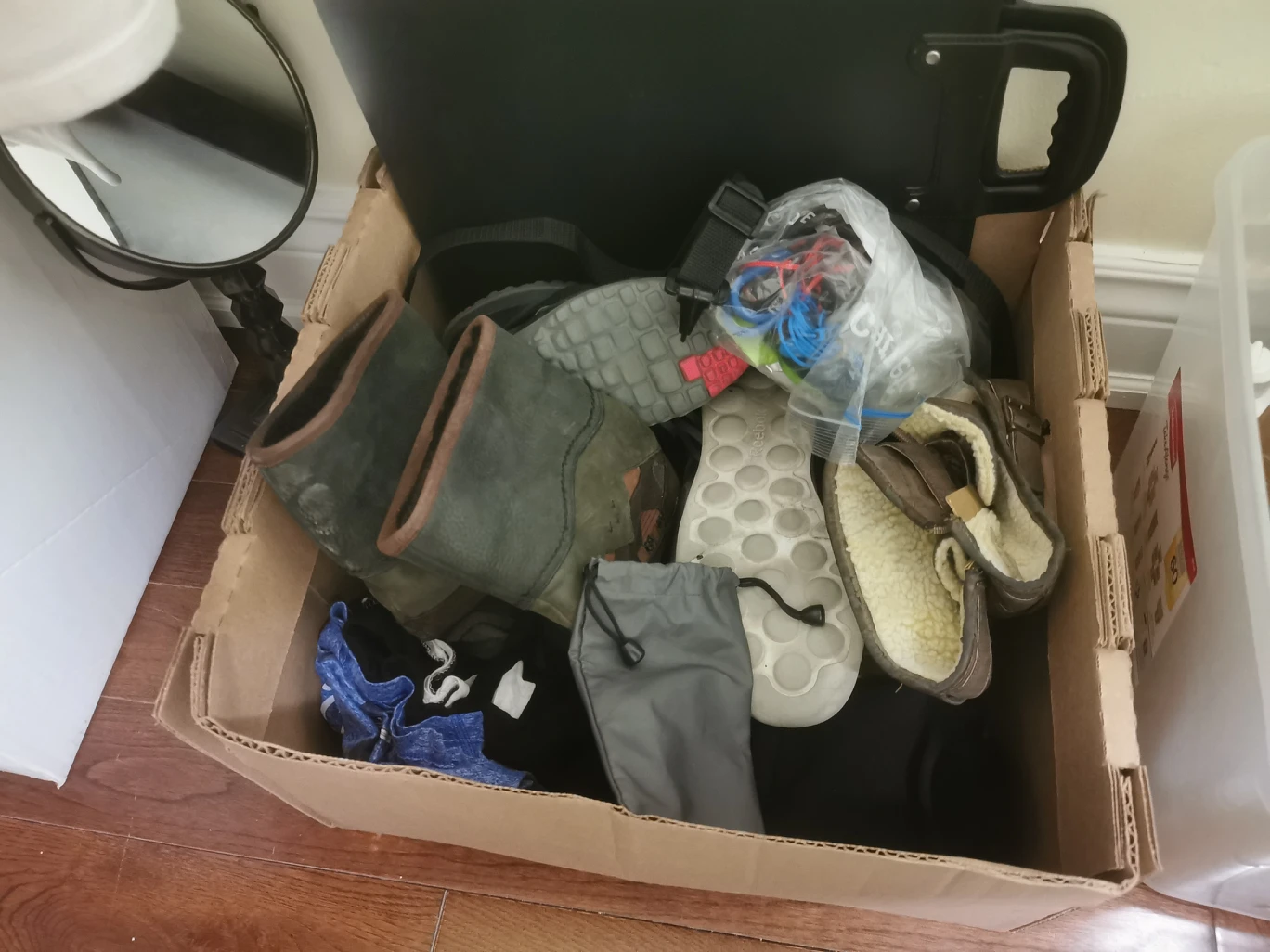 Free! Small female clothing and shoes - Great condition thumbnail