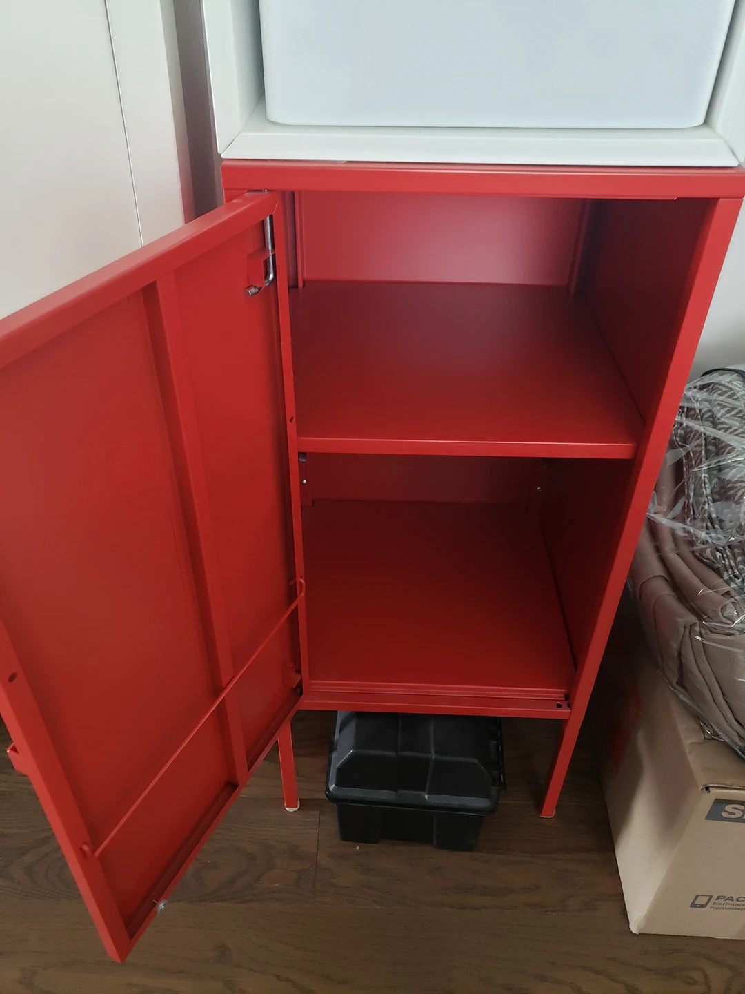 Metal storage cabinet - photo 3