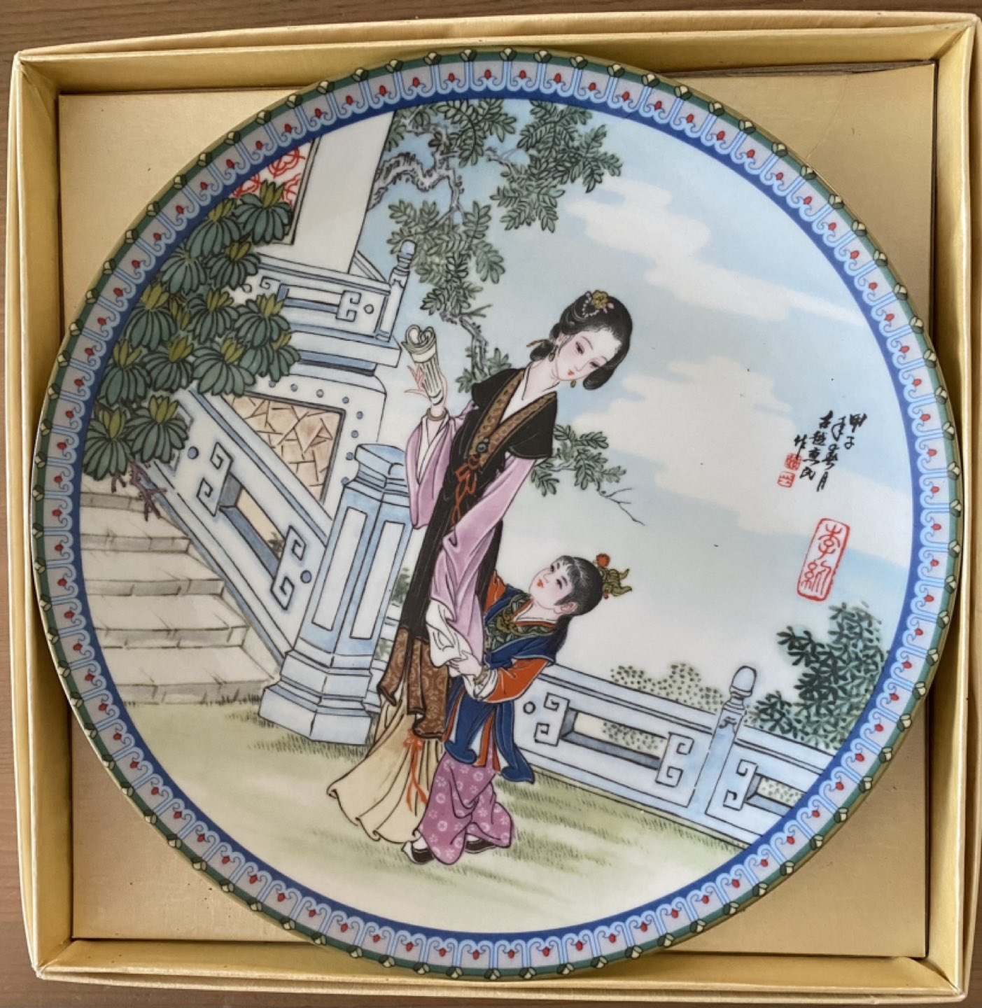 Imperial Jingdezhen Porcelain ‘Beauties of the Red Mansion’ thumbnail